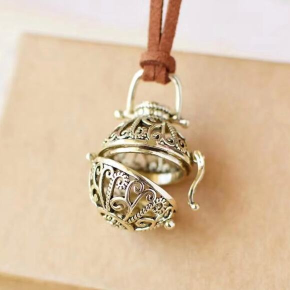 Aromatherapy Diffuser Pendant Necklace Cut Out Filigree Ball Gold Tone - Picture 1 of 4